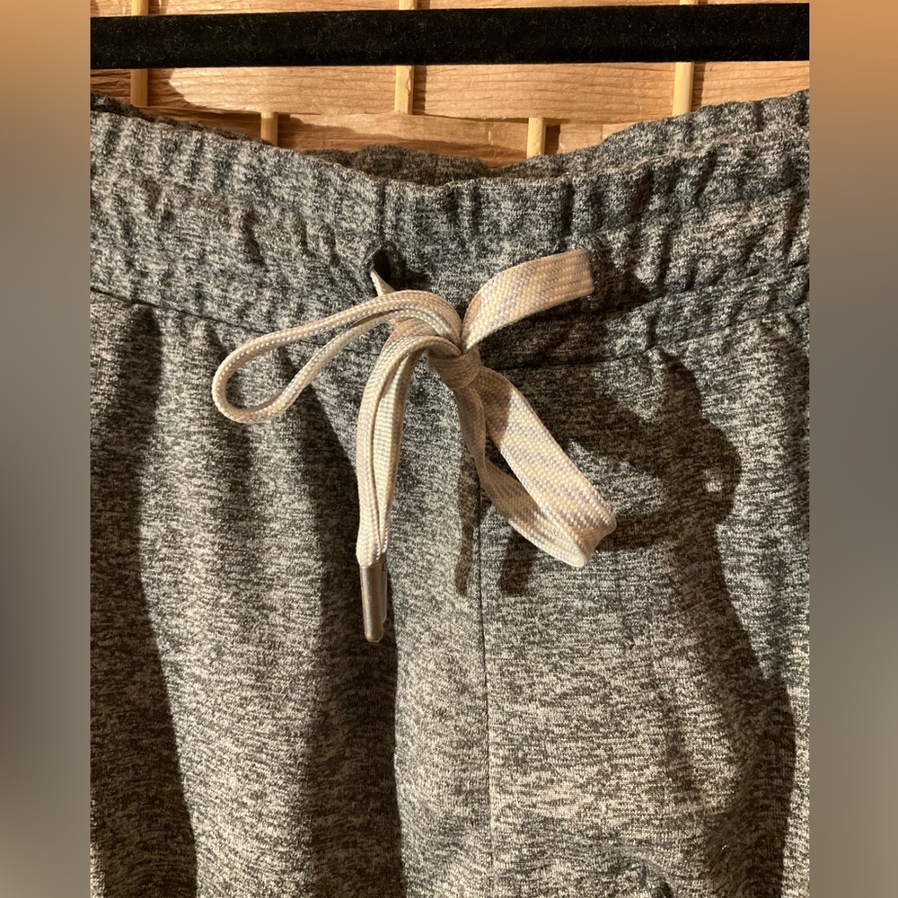 Vuori Men’s Ponto 7in Short - Picture 6 of 9
